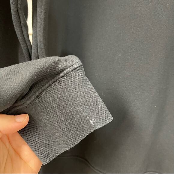 Lucky Brand, Cool Max Sweatshirt. Size Small. In excellent used condition! - Picture 4 of 7